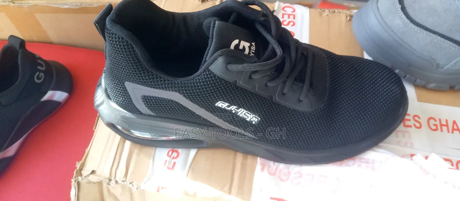 Safety Shoes ( Males / Females )