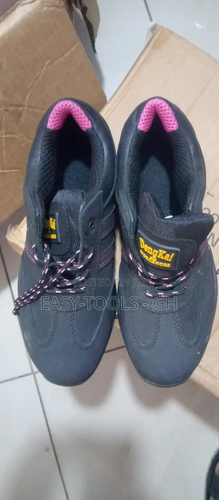 Safety Shoes ( Males / Females )