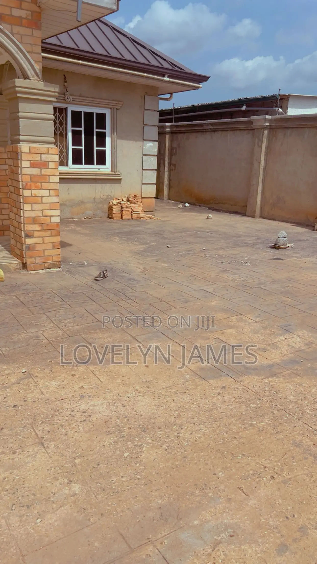 Furnished 4bdrm Bungalow in Adenta New Legon for rent
