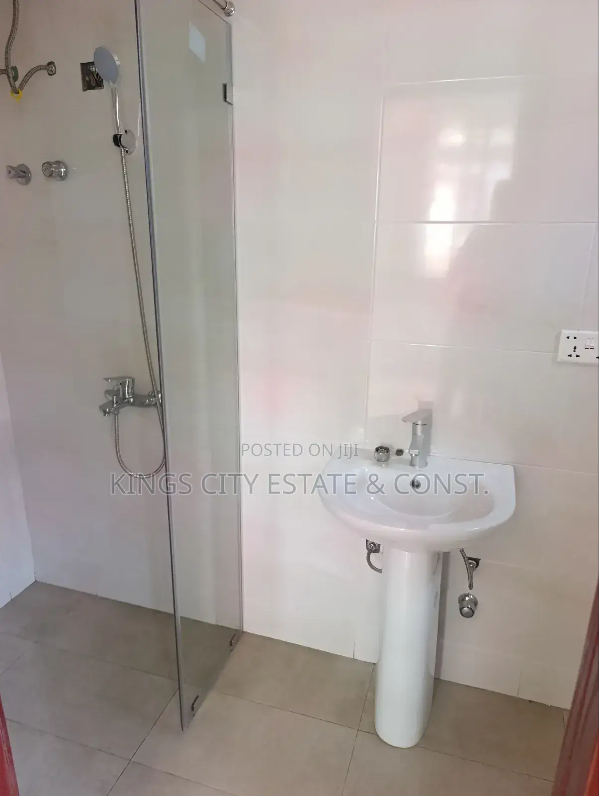 4bdrm House in Mile-7, Achimota for sale