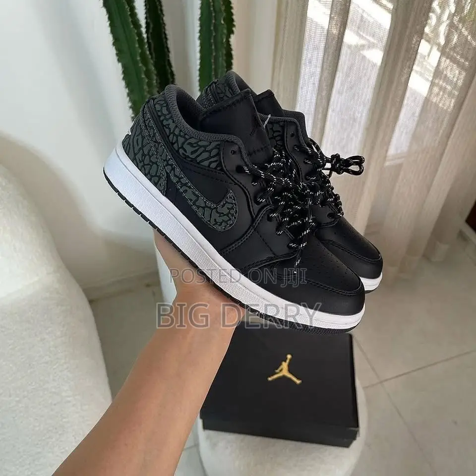 Air Jordan 1 Low Tar Custom