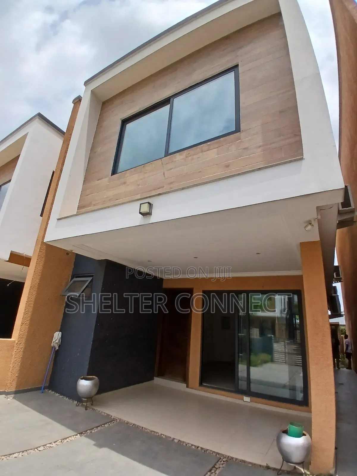 3bdrm Duplex in Ayi Mensah, Oyarifa for rent