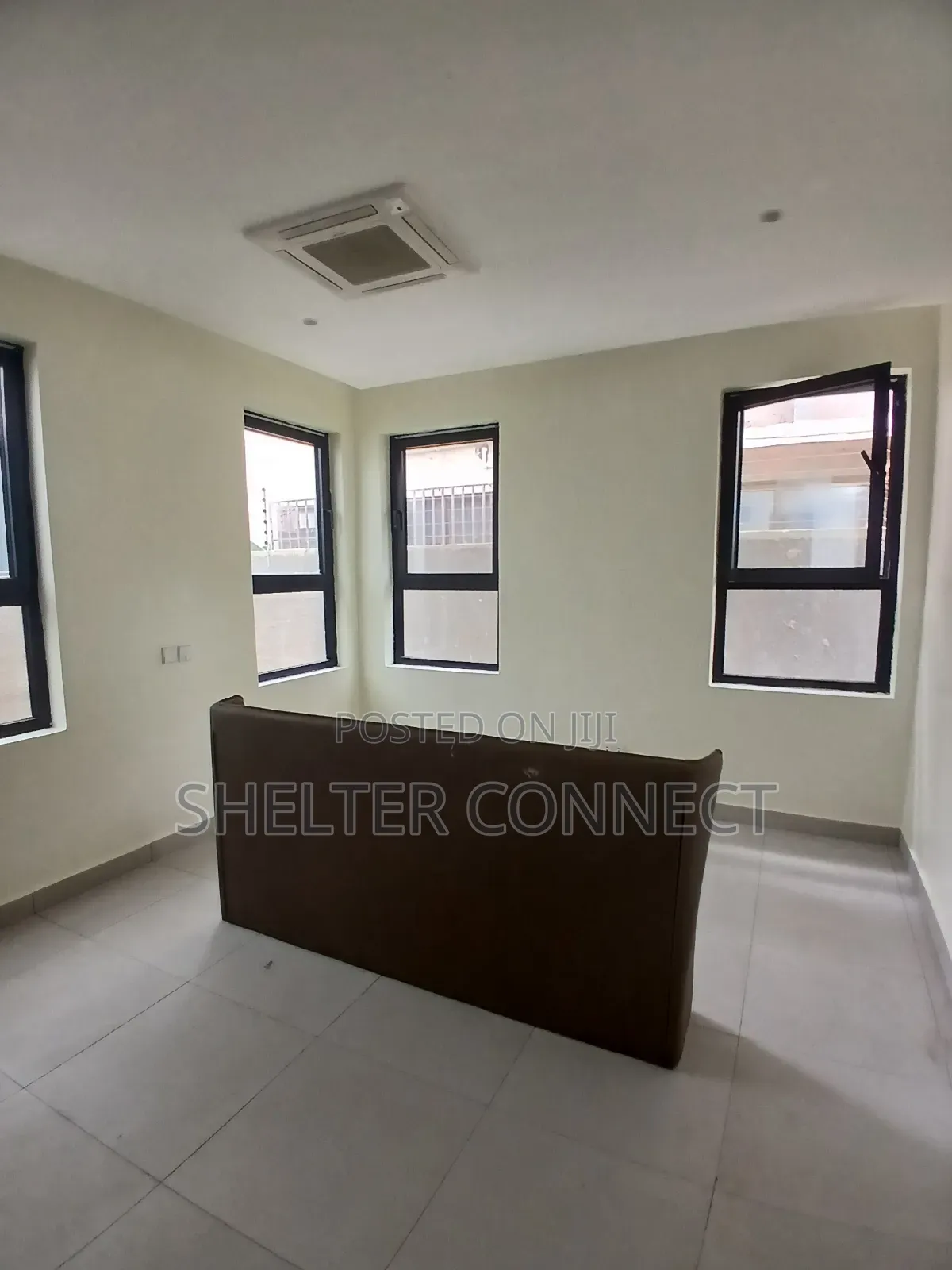 3bdrm Duplex in North Legon for sale