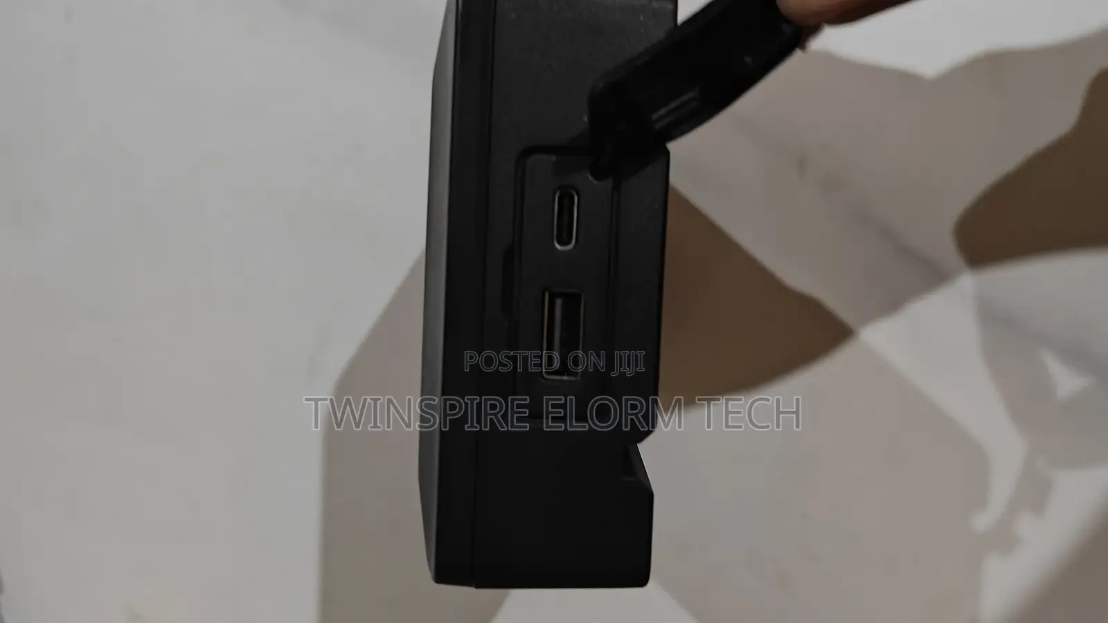 R7 v Mount Battery 14.8v 106wh With Pd