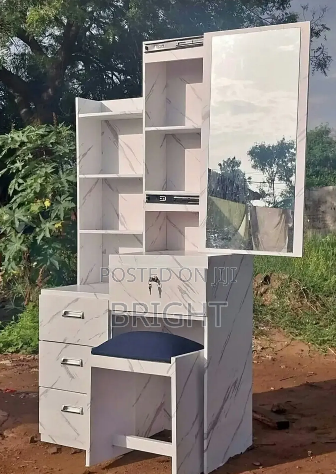 Dress Mirror With Chair