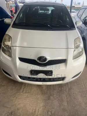 Toyota Vitz 1.3 AWD 3dr 2008 White