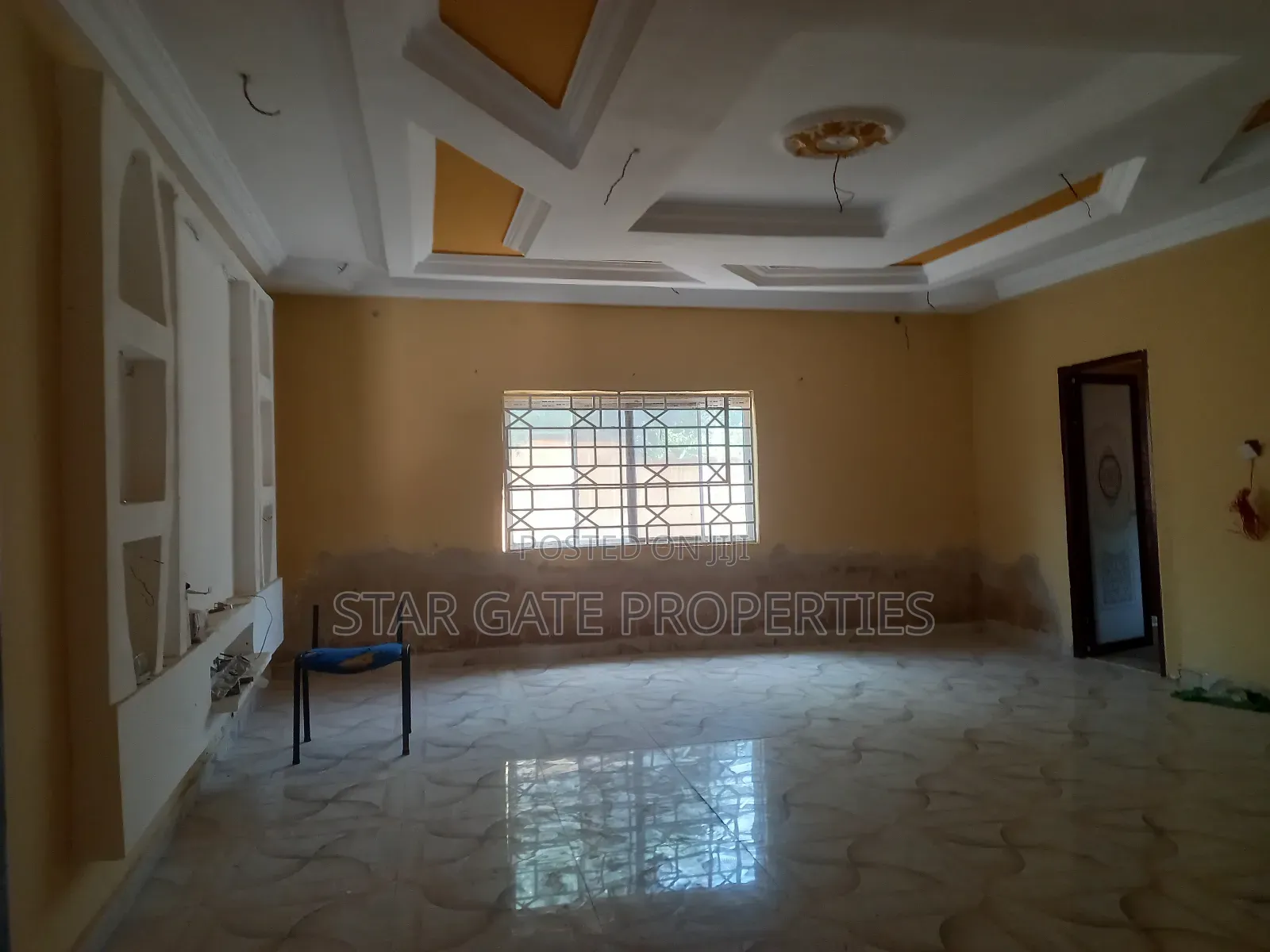 6bdrm House in Krobo, Kumasi Metropolitan for sale