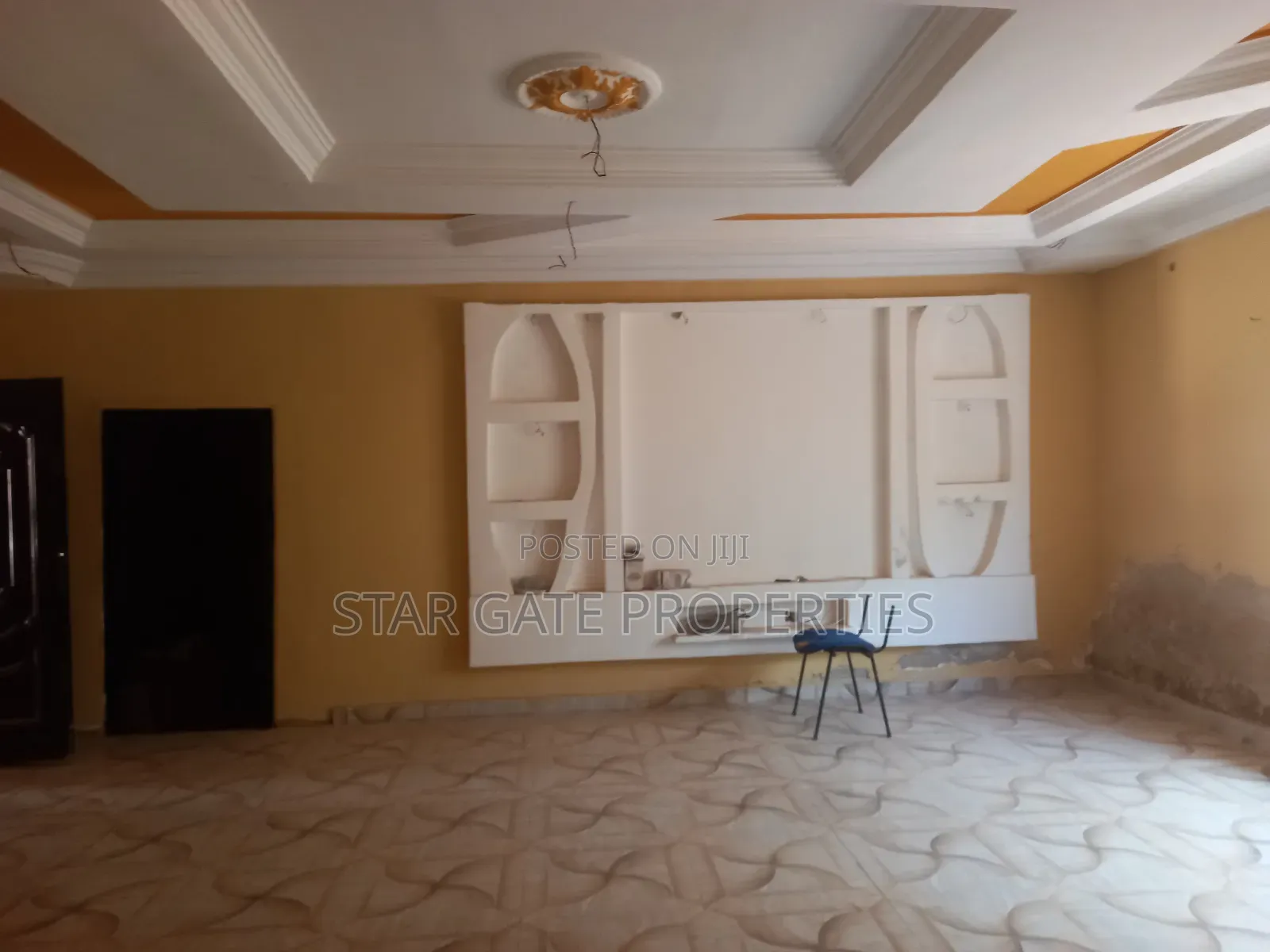 6bdrm House in Krobo, Kumasi Metropolitan for sale