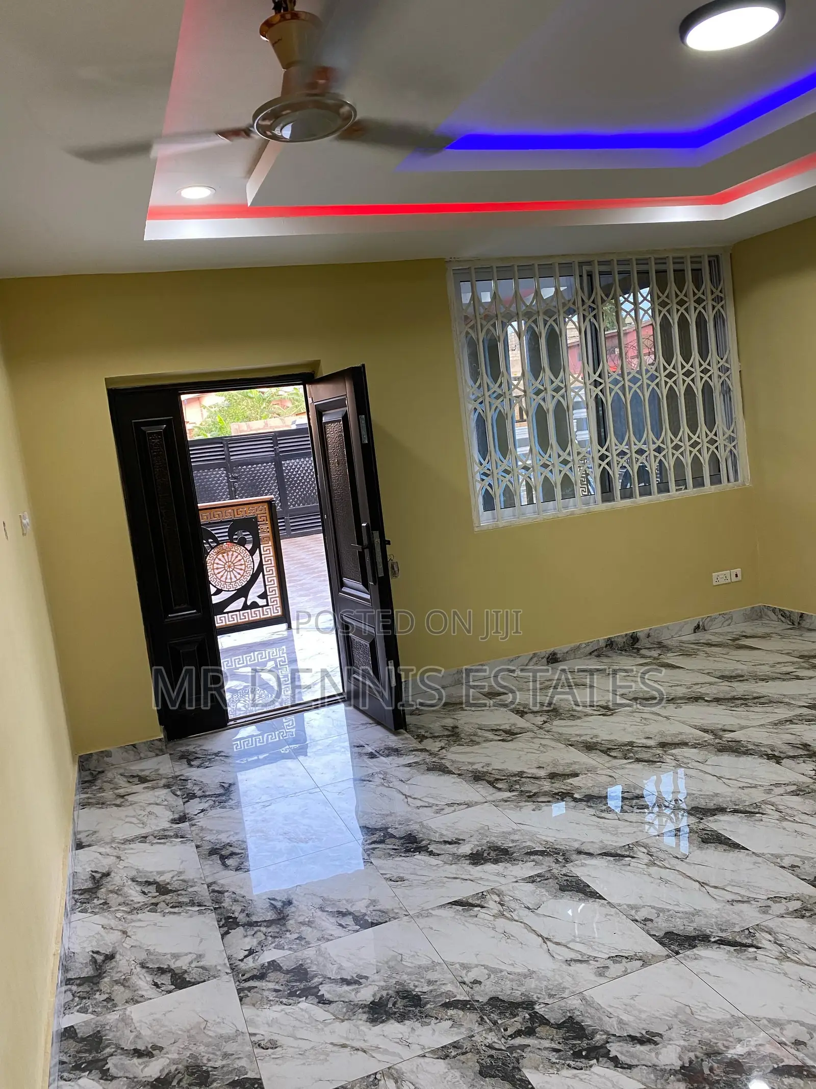 3bdrm Apartment in Westhills Mall for rent