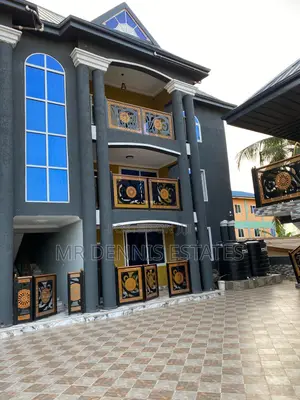 3bdrm Apartment in Westhills Mall for rent