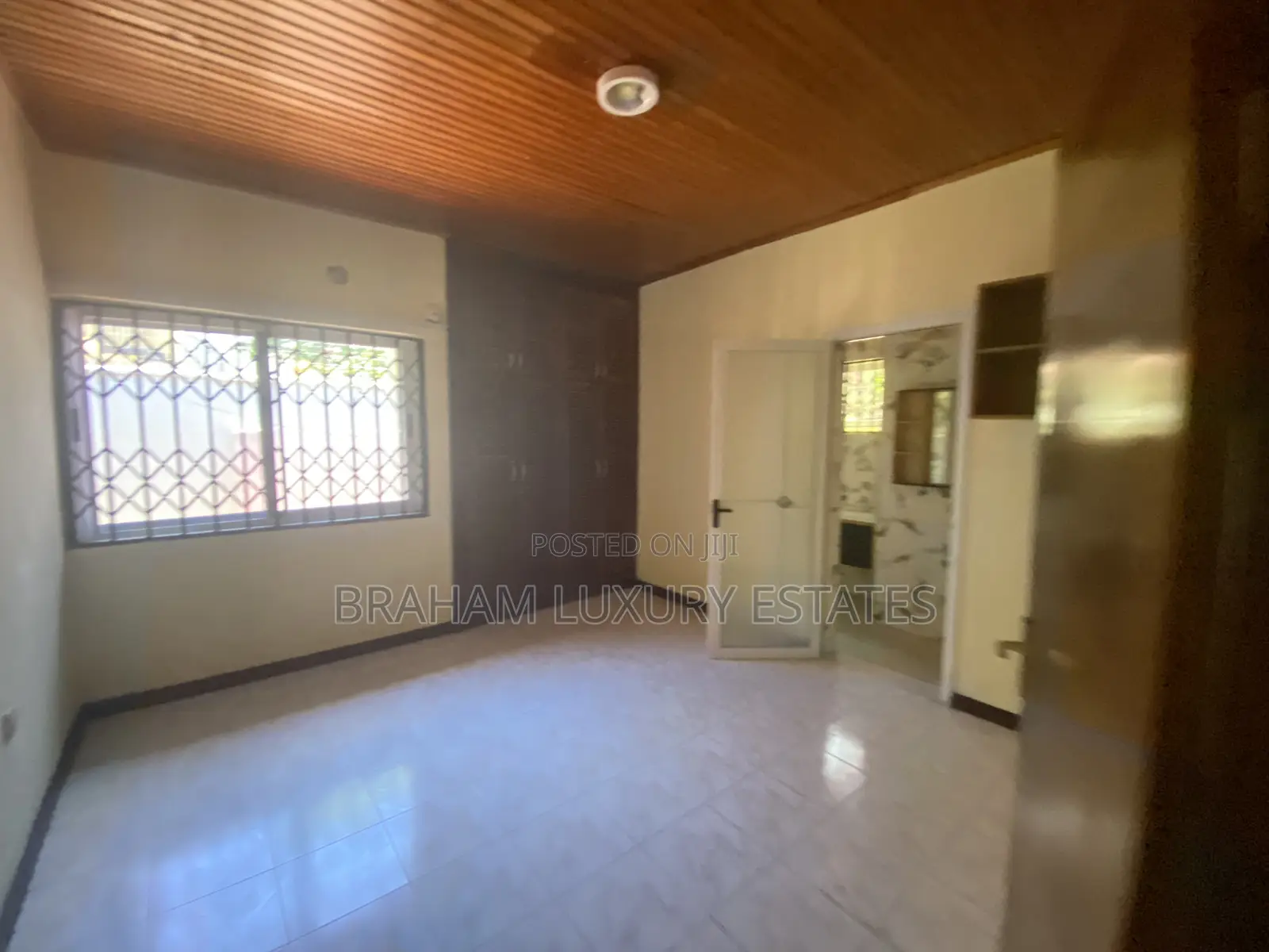 3bdrm House in Braham Luxury, Spintex for rent
