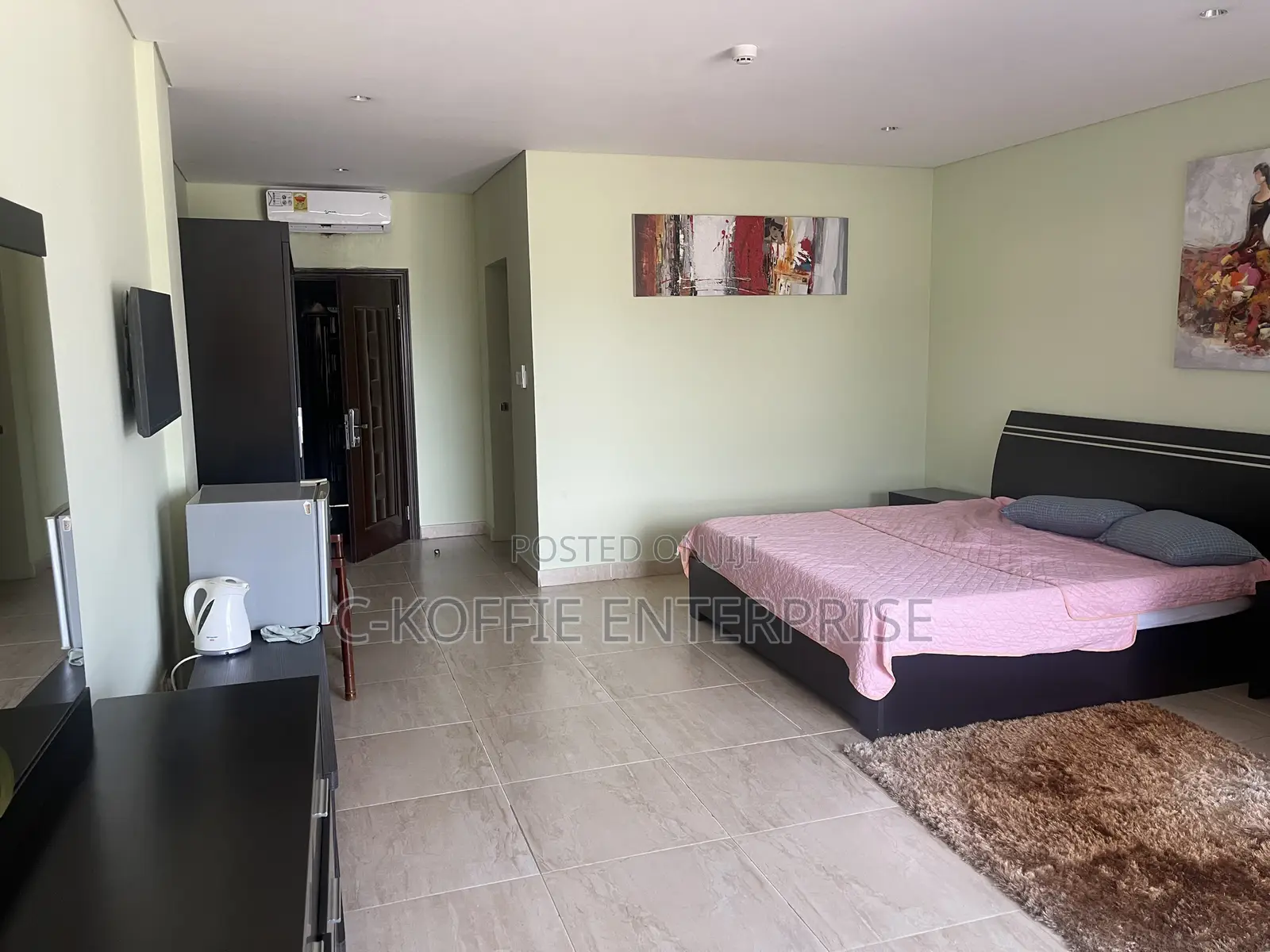 15bedrooms Hotel at North Legon for Rent