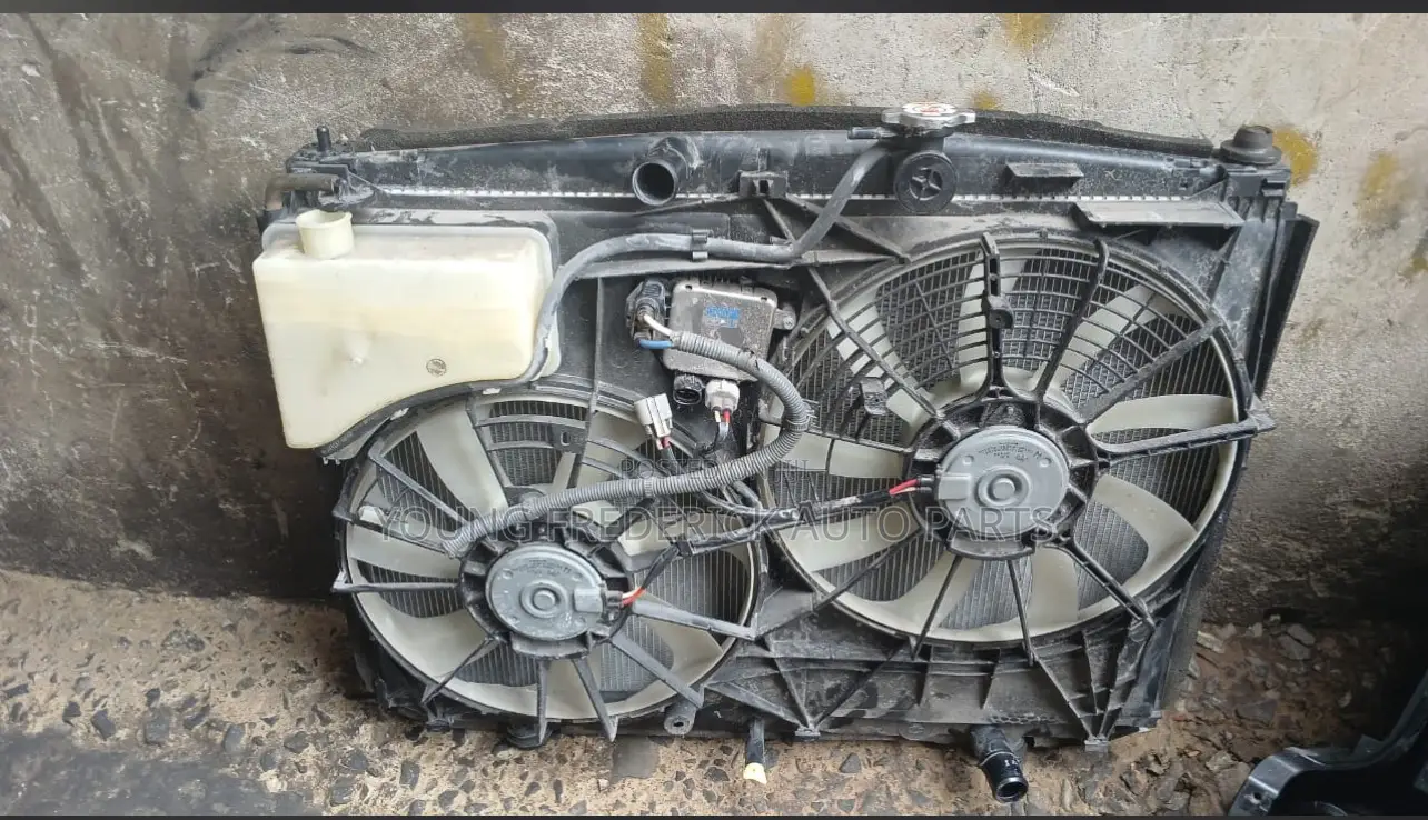 Toyota Highlander 2015-2018 Complete Radiator