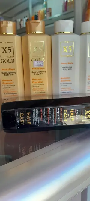 Photo - X 5 Paris Gold