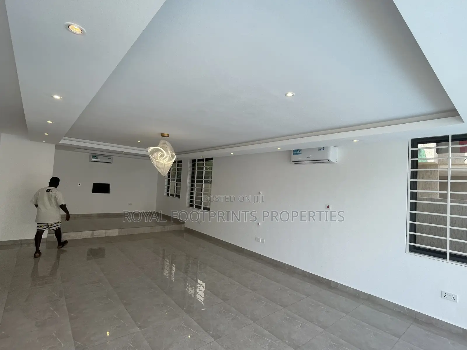 4bdrm House in Luxelooks Properties, East Legon for sale
