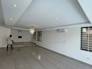 4bdrm House in Luxelooks Properties, East Legon for sale