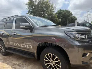 Photo - Toyota Land Cruiser Prado 3.0 D-4D (172 Hp) 2014 Gray
