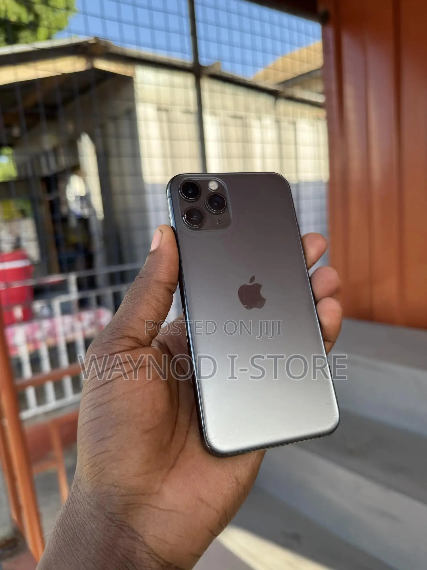 Apple iPhone 11 Pro 64 GB Gray