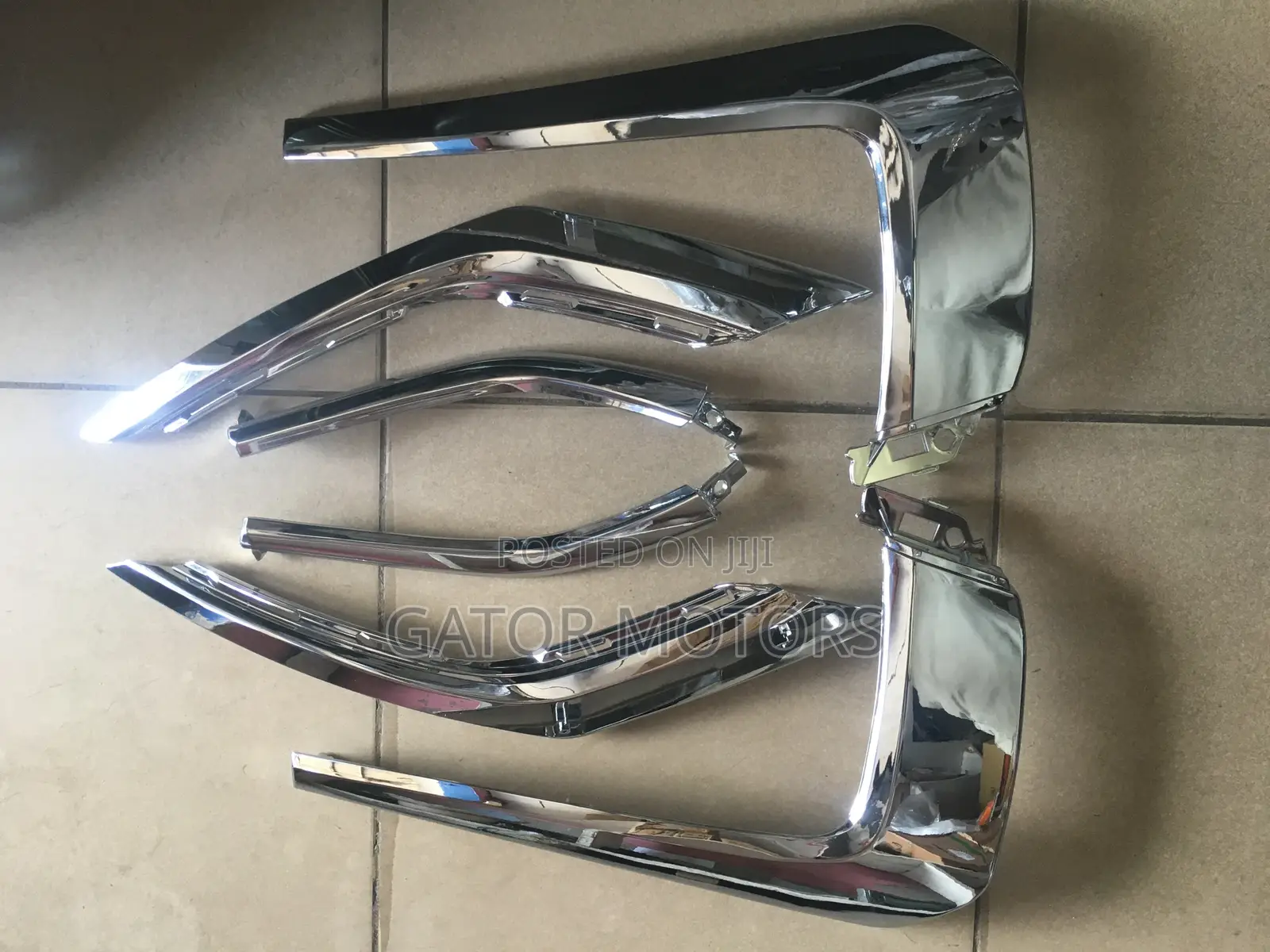 Outlander 2016 Bumper Chrome Mouldings