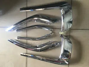 Outlander 2016 Bumper Chrome Mouldings