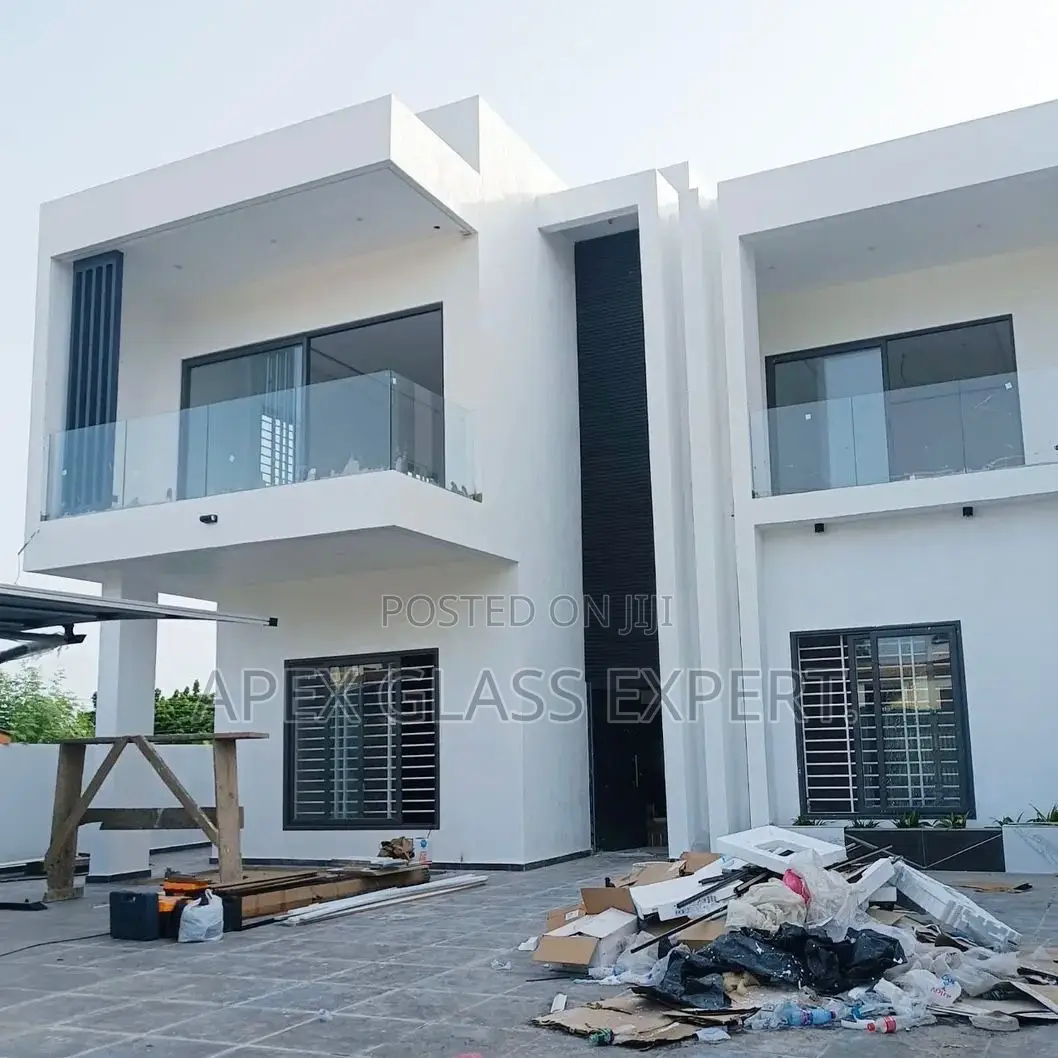 12mm Clear Glass Balustrade