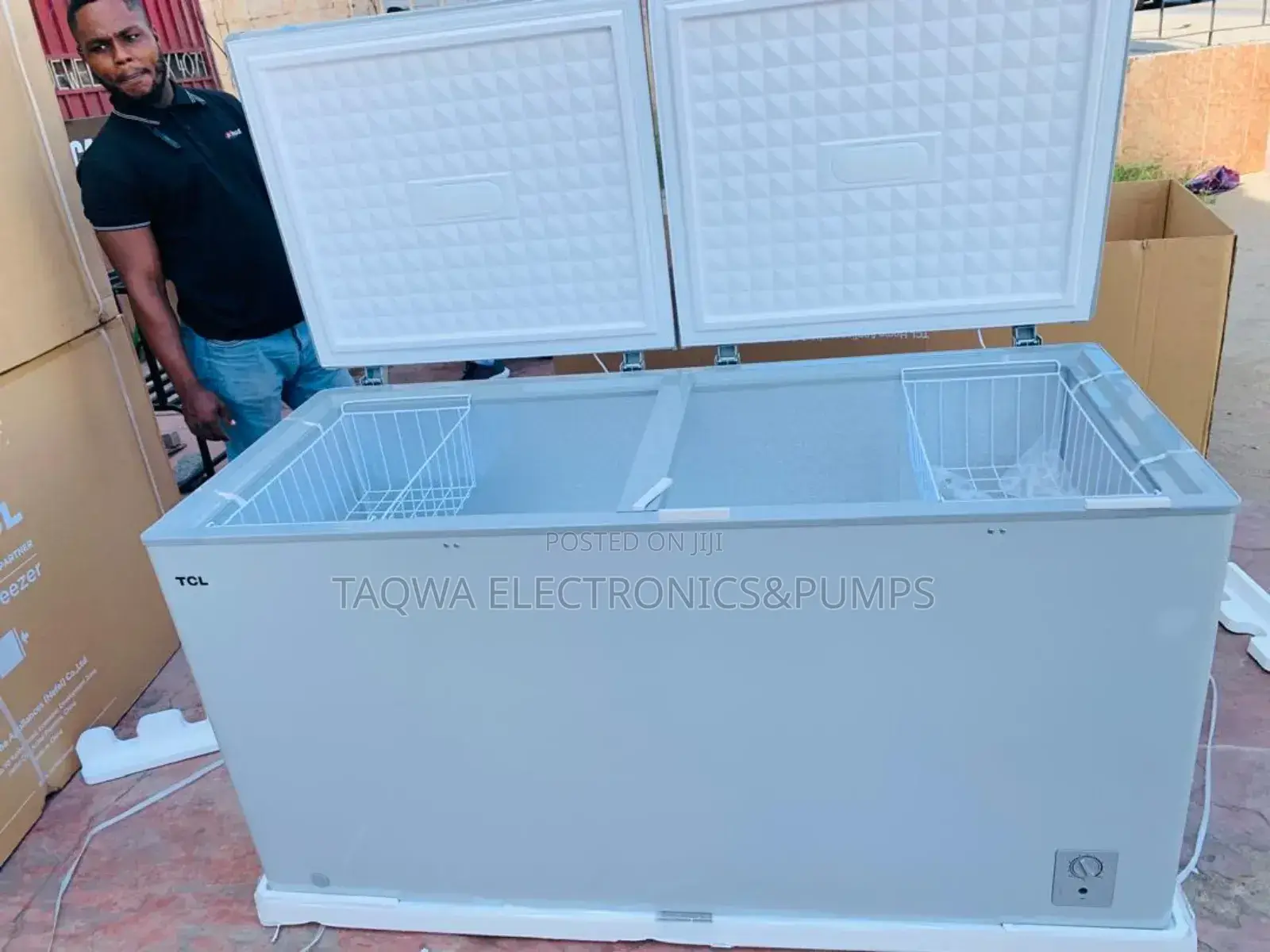 Capacity of 520, TCL Chest Freezer