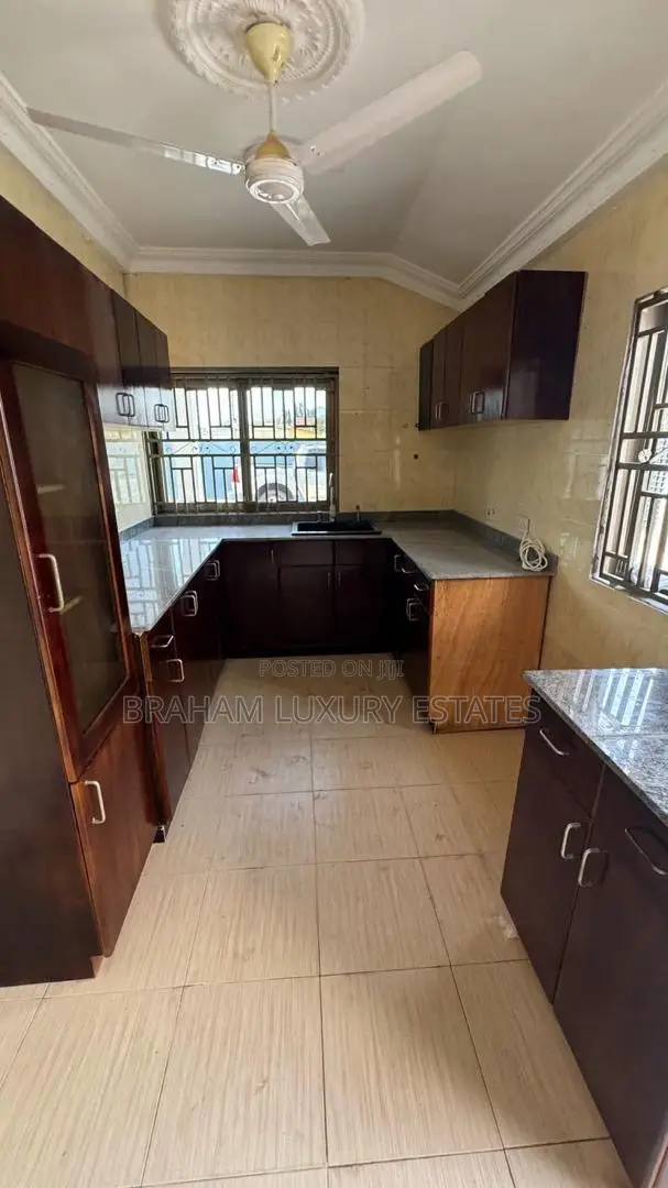3bdrm House in Braham Luxury, Teshie for rent