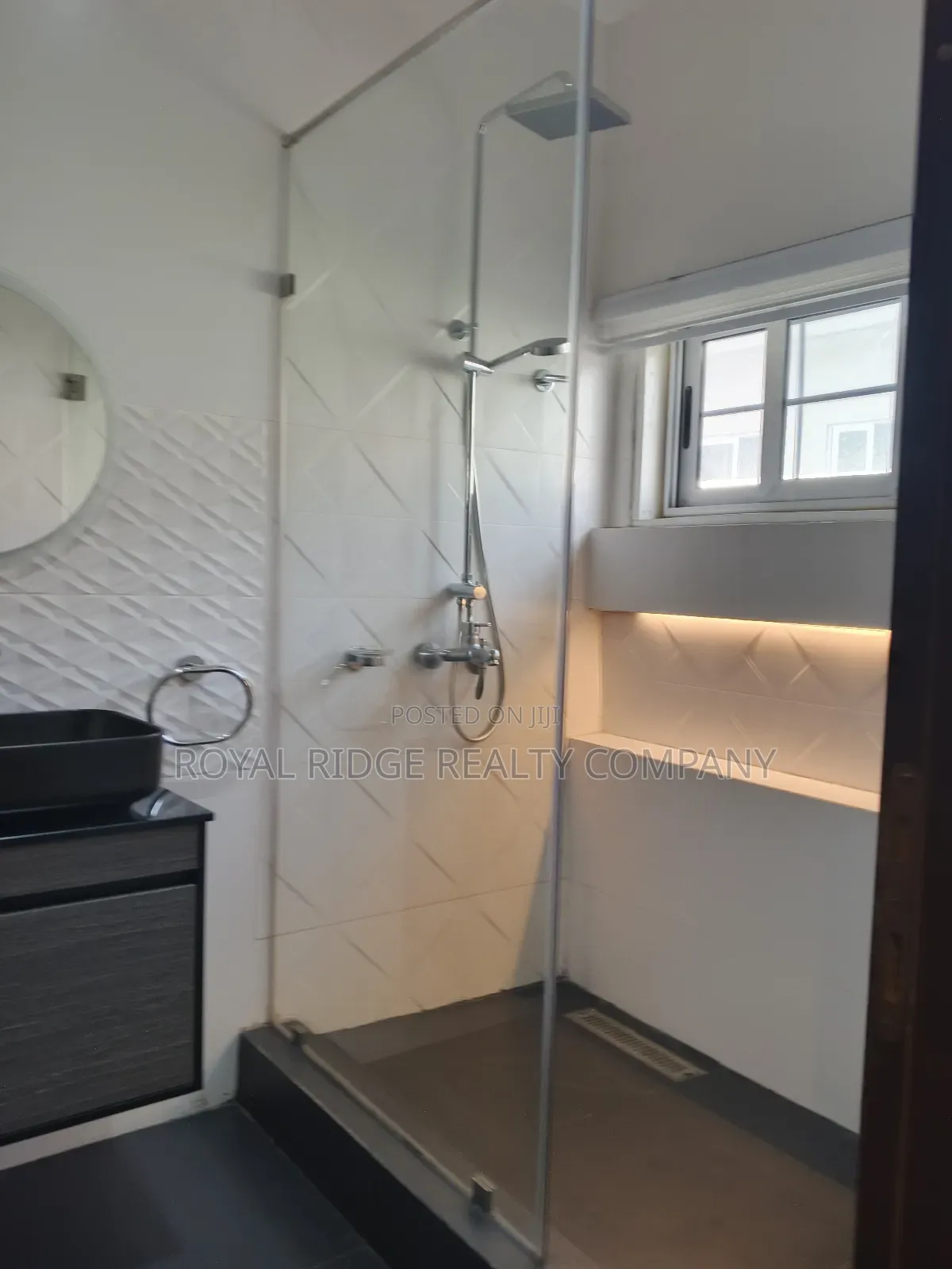 Furnished 4bdrm House in East Airport, Accra Metropolitan for rent
