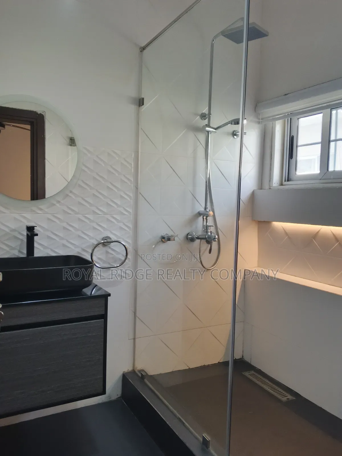 Furnished 4bdrm House in East Airport, Accra Metropolitan for rent