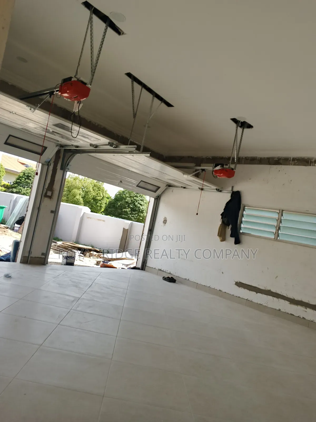 4bdrm House in East Airport, Accra Metropolitan for rent