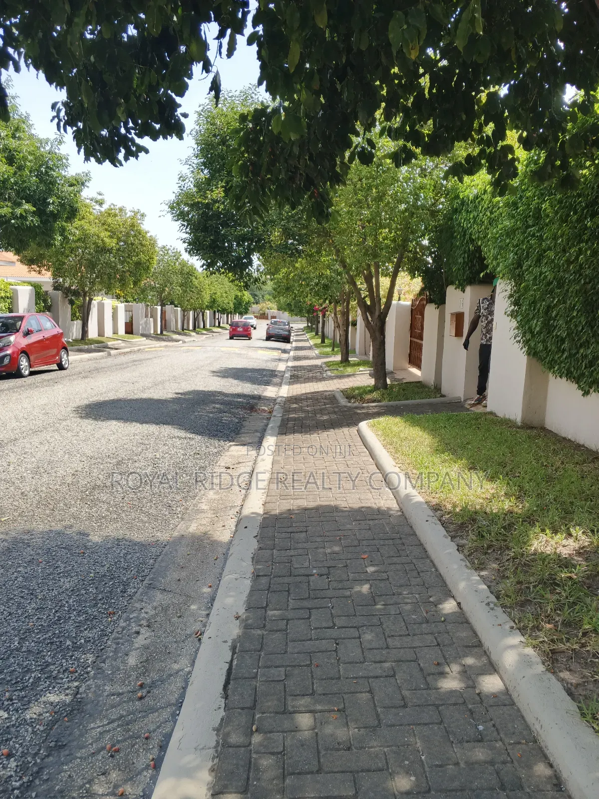4bdrm House in East Airport, Accra Metropolitan for rent