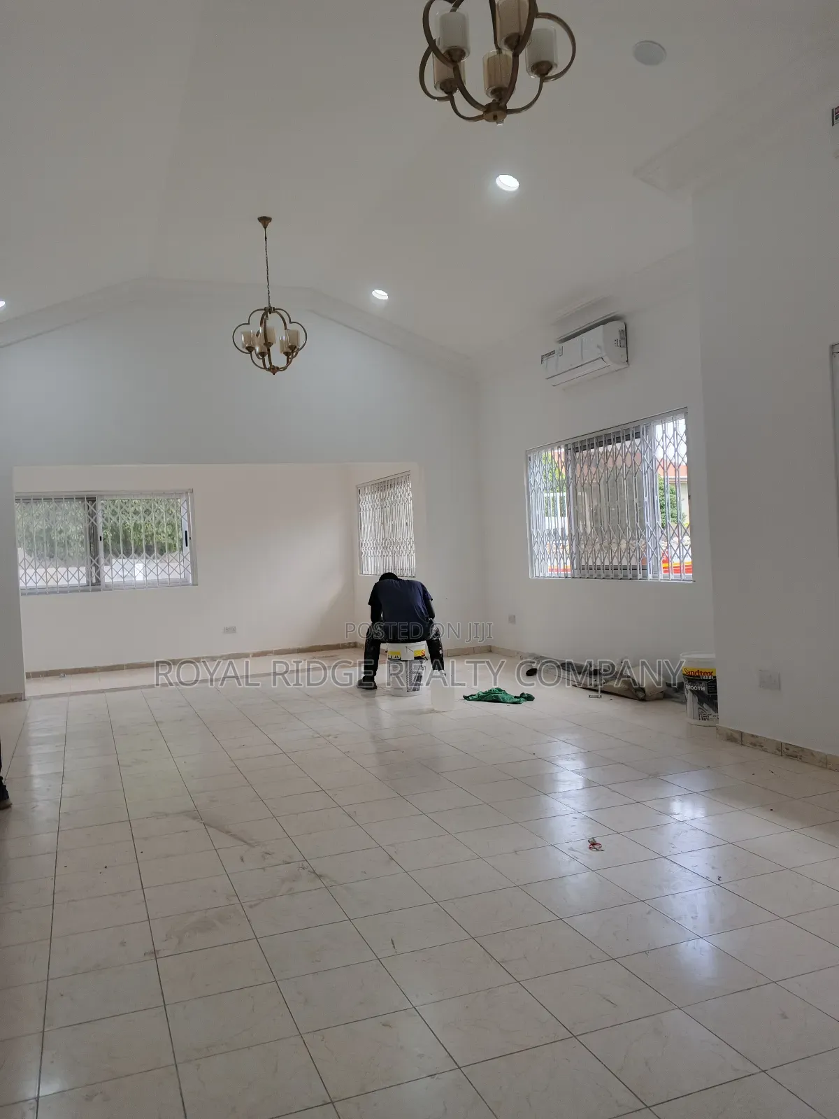 4bdrm House in East Airport, Accra Metropolitan for rent