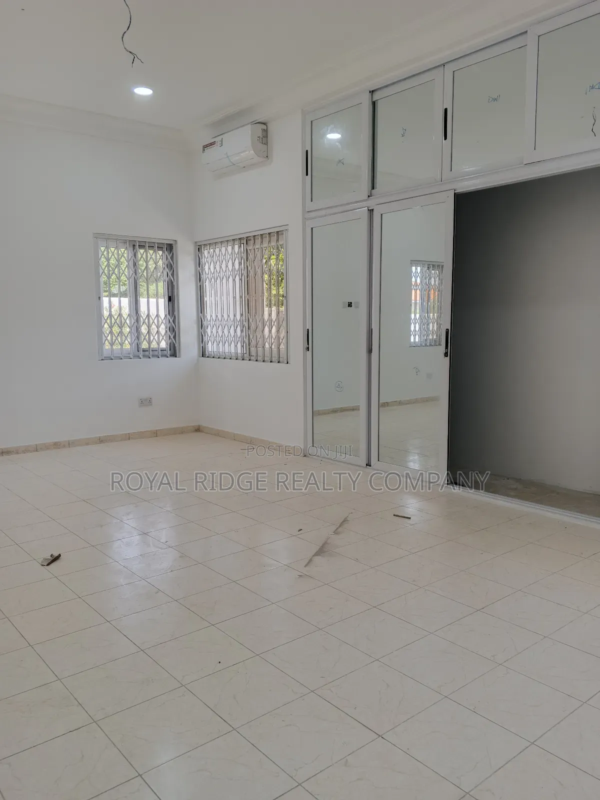 4bdrm House in East Airport, Accra Metropolitan for rent