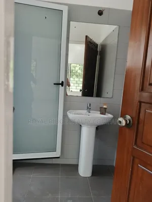 3bdrm House in East Airport, Accra Metropolitan for rent