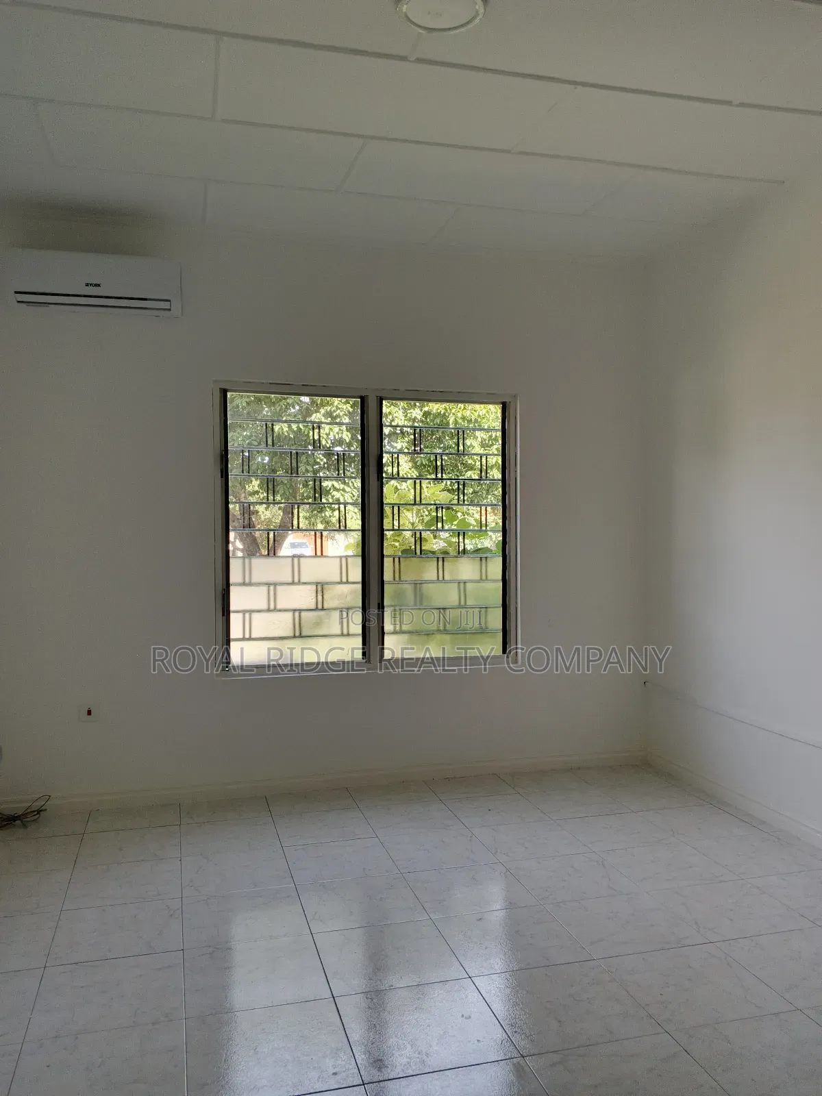 3bdrm House in East Airport, Accra Metropolitan for rent