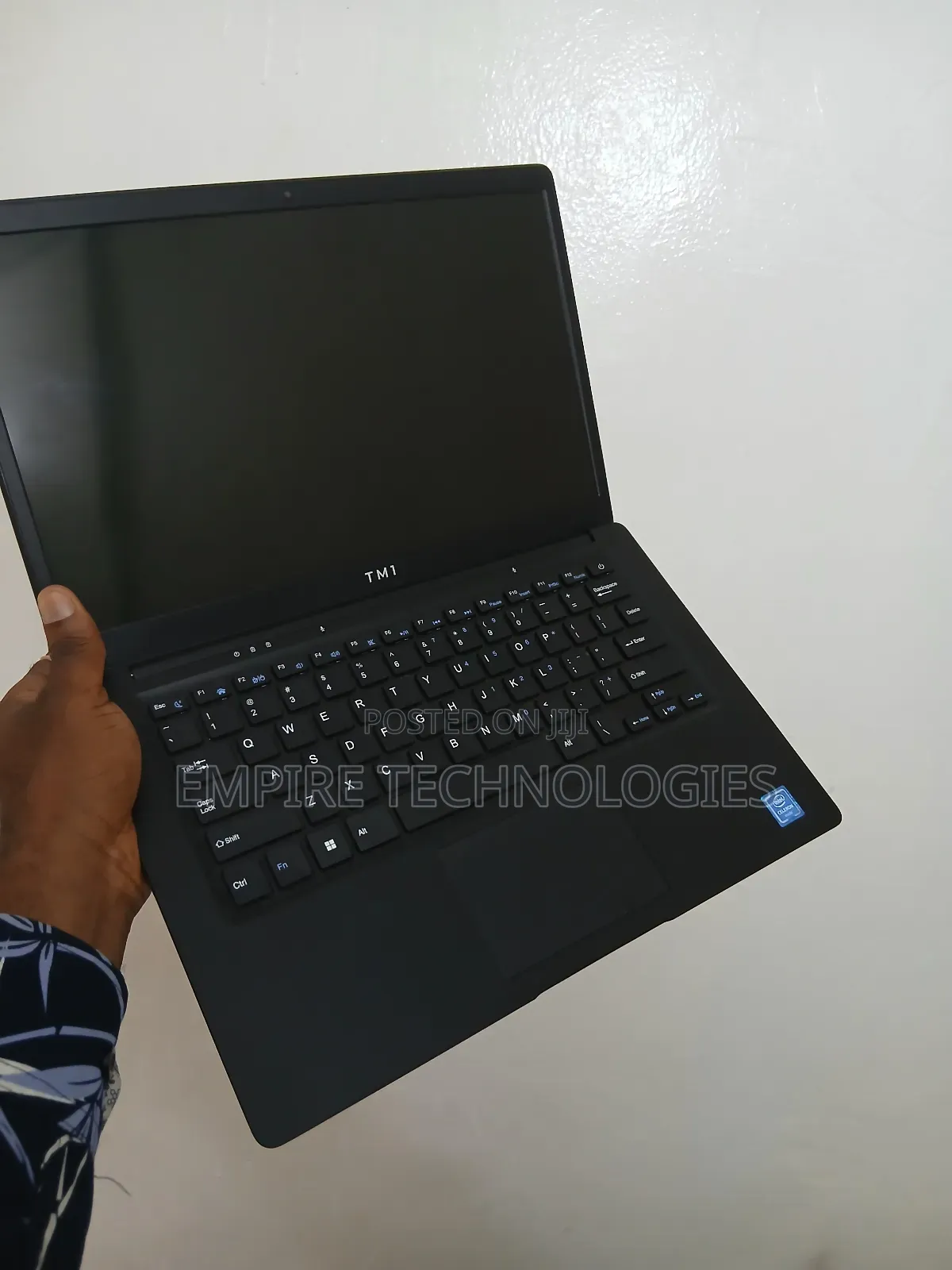 Laptop 4GB Intel SSD 256GB