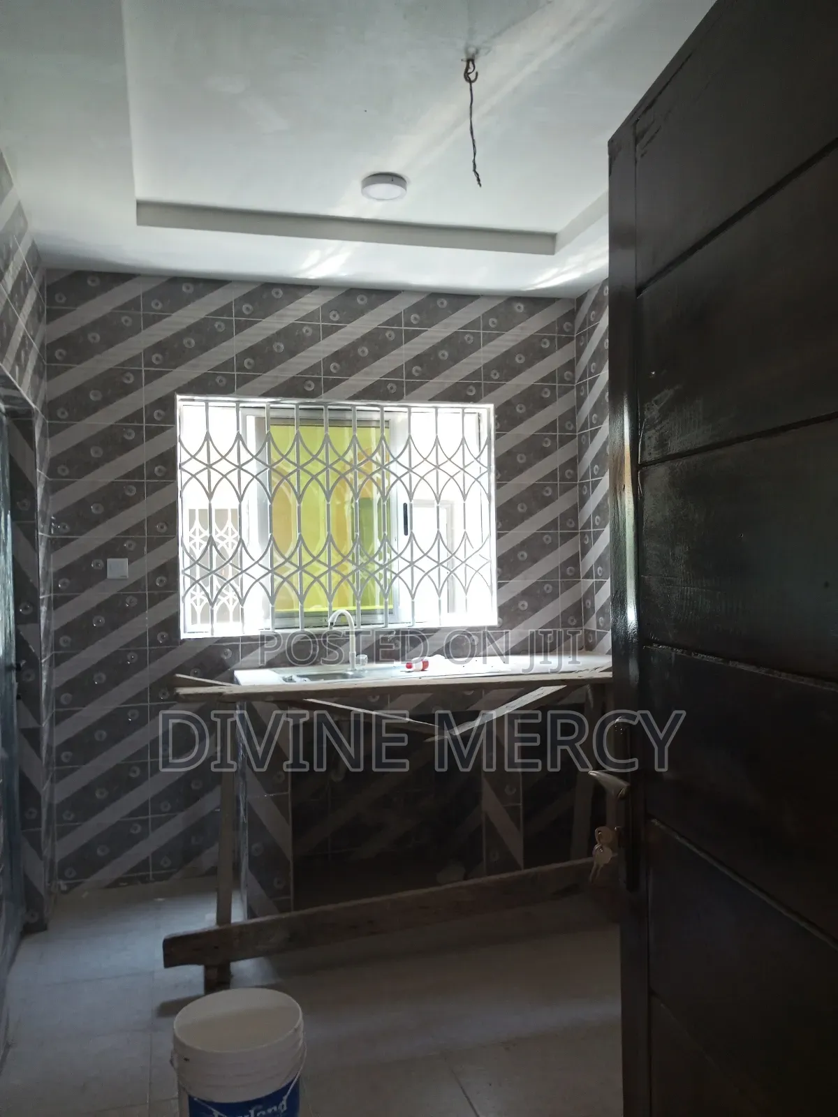 3bdrm Apartment in Nyanaynor Road, Awutu Senya East Municipal for rent