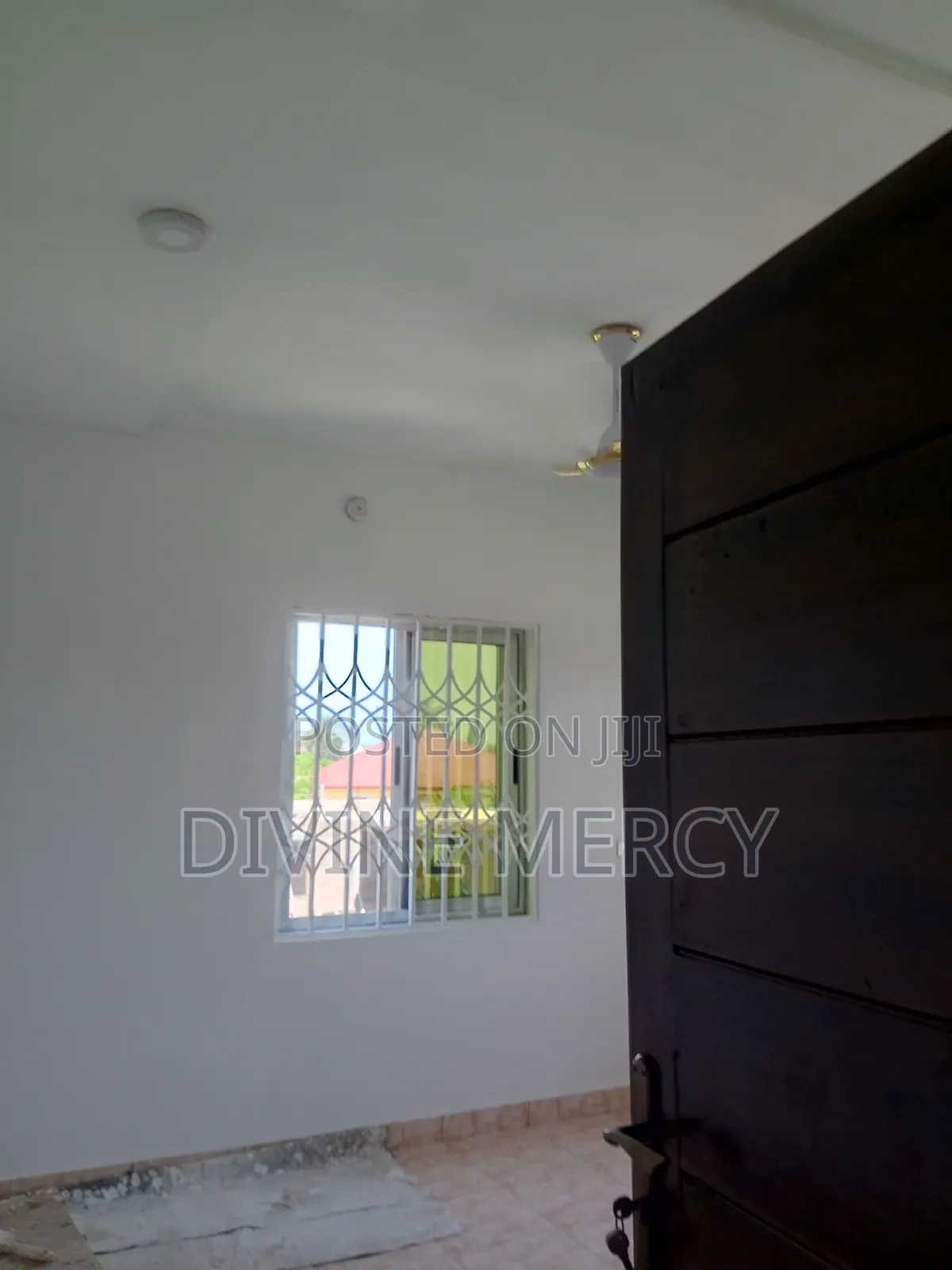 3bdrm Apartment in Nyanaynor Road, Awutu Senya East Municipal for rent
