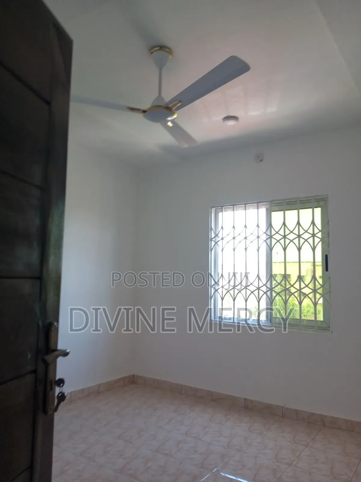 3bdrm Apartment in Nyanaynor Road, Awutu Senya East Municipal for rent