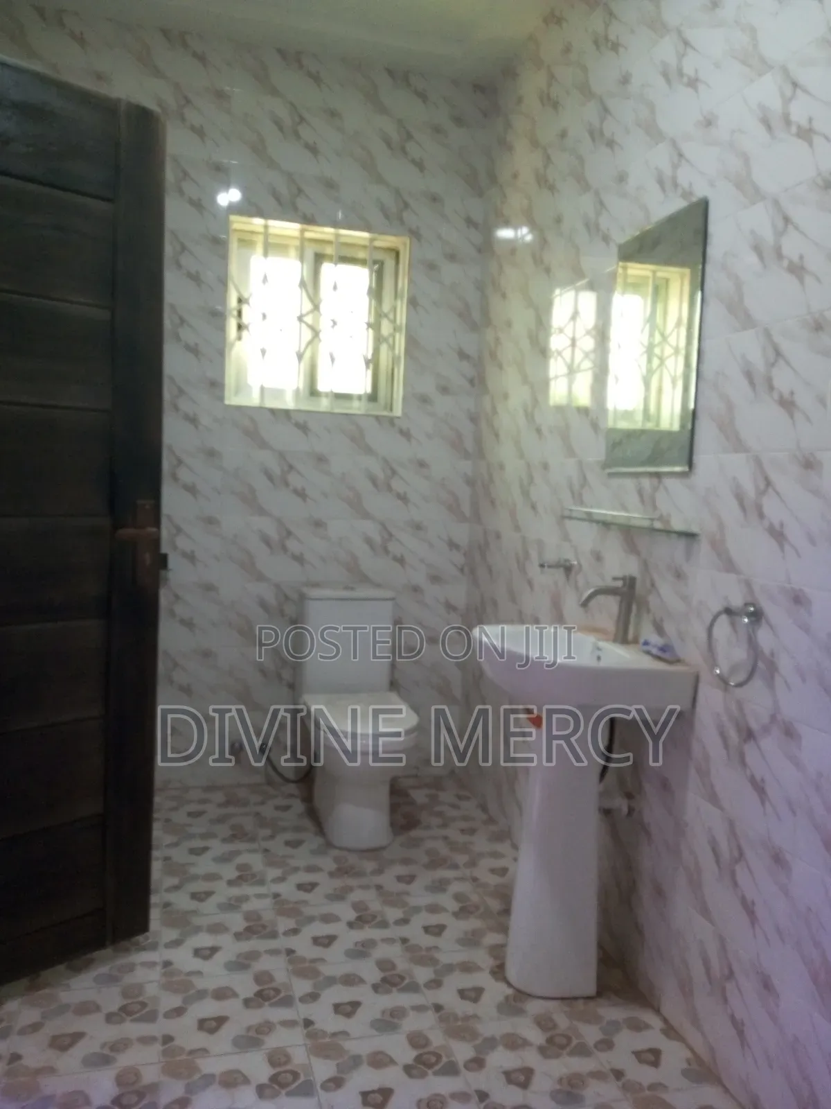 3bdrm Apartment in Nyanaynor Road, Awutu Senya East Municipal for rent