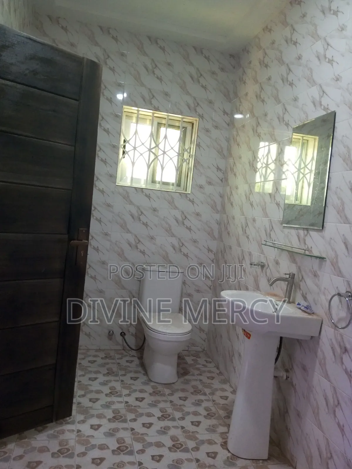 3bdrm Apartment in Nyanaynor Road, Awutu Senya East Municipal for rent