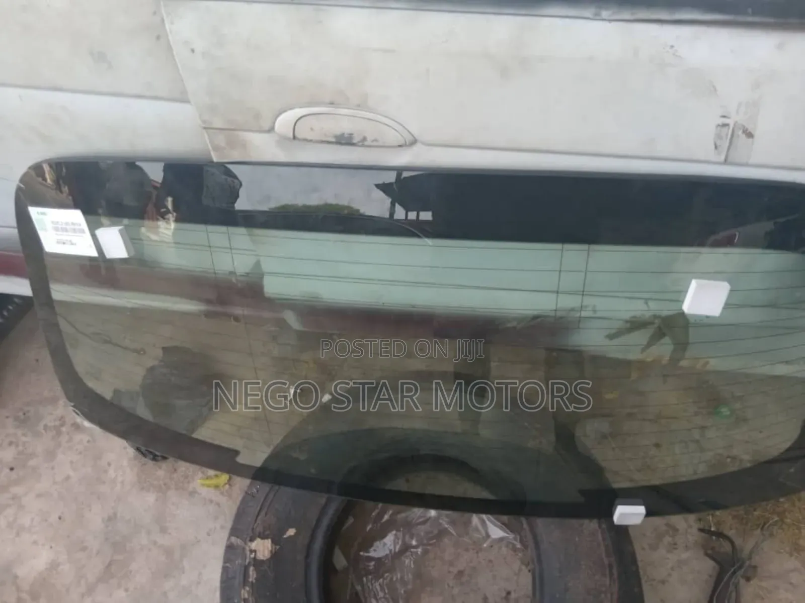 Mercedes Benz C300 2022 Back Glass