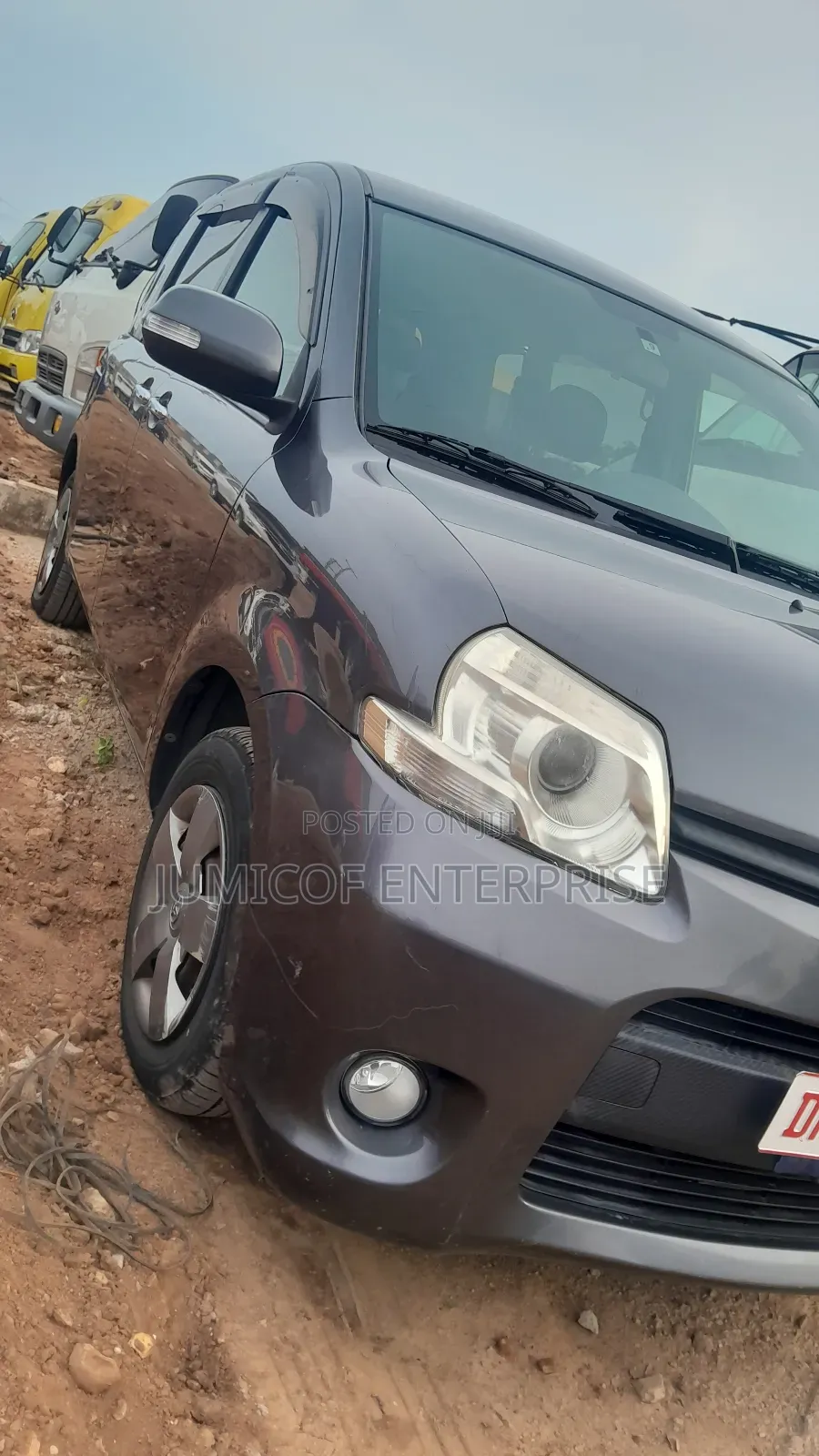 Toyota Sienta 1.5 FWD 2013 Gray