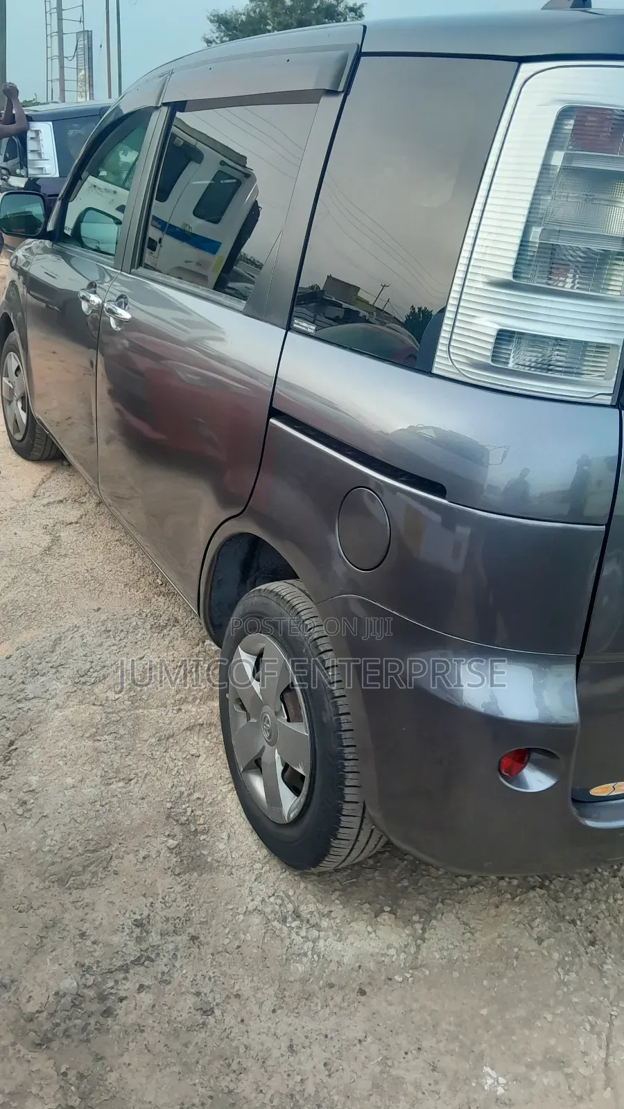 Toyota Sienta 1.5 FWD 2013 Gray