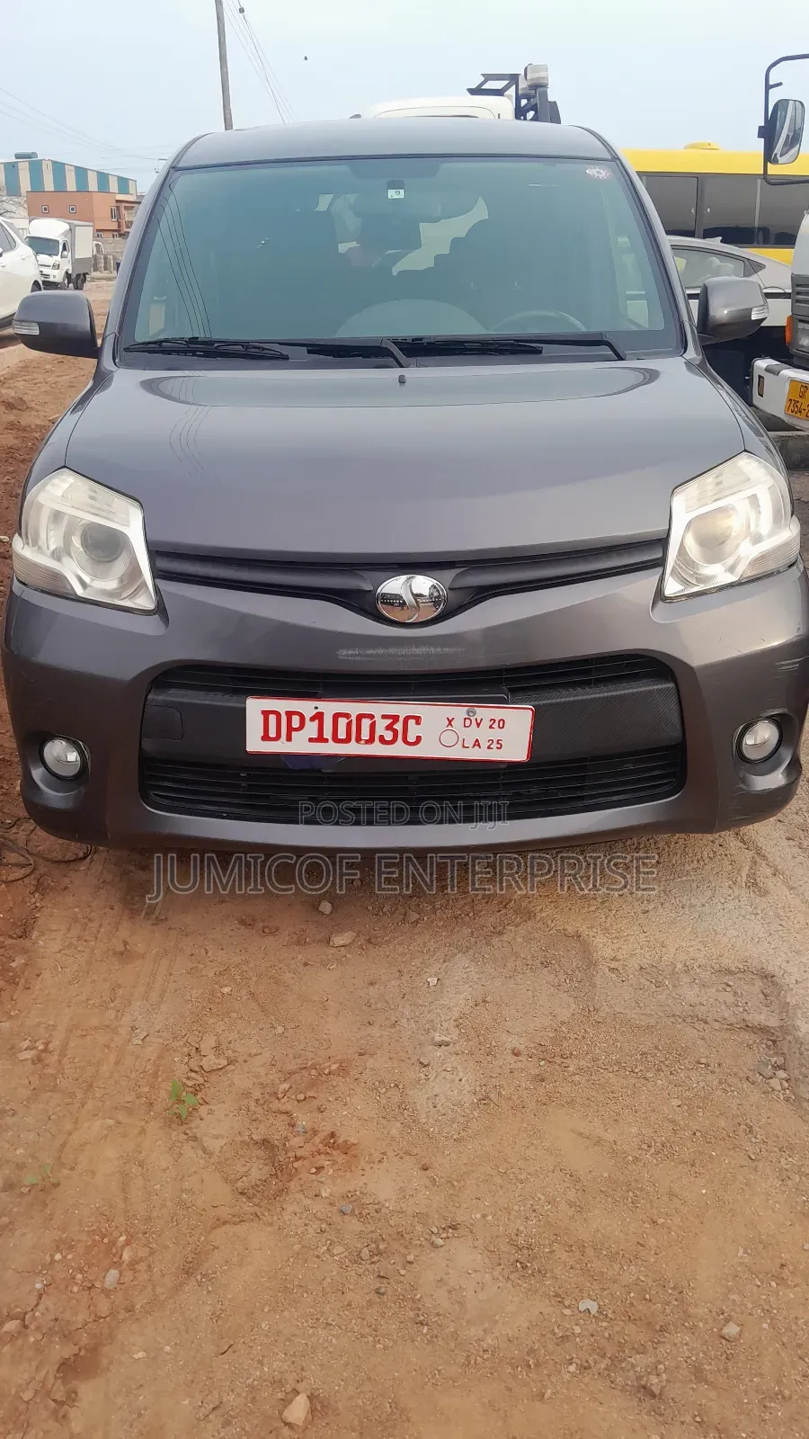 Toyota Sienta 1.5 FWD 2013 Gray