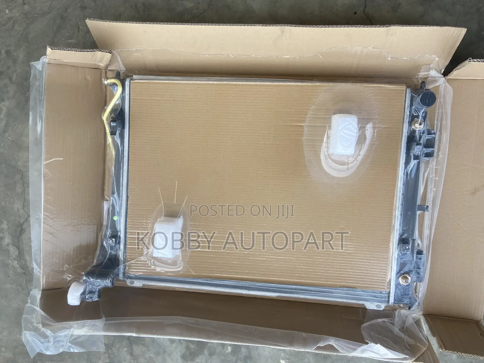 Sonata Radiator Water Tank 2011 2012 2013 2014