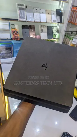 Playstation 4 Slim With Controller And 8 Games