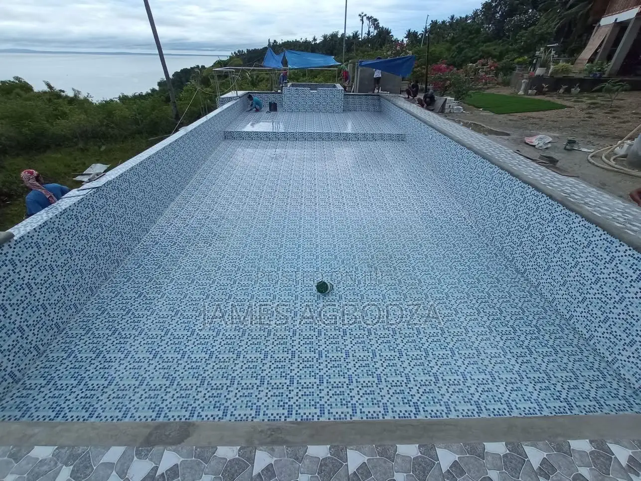 Choose the Best Swimming Pool, Constructor