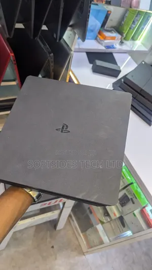 Very Neat Anti-scratch Playstation 4 Slim Home Used Console.