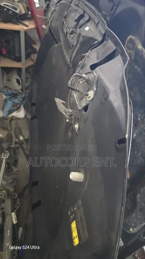 Jaguar F Pace Bonnet